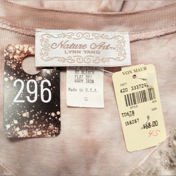 5/$25 Nature Art top by Lynn Yang - Picture 6 of 6